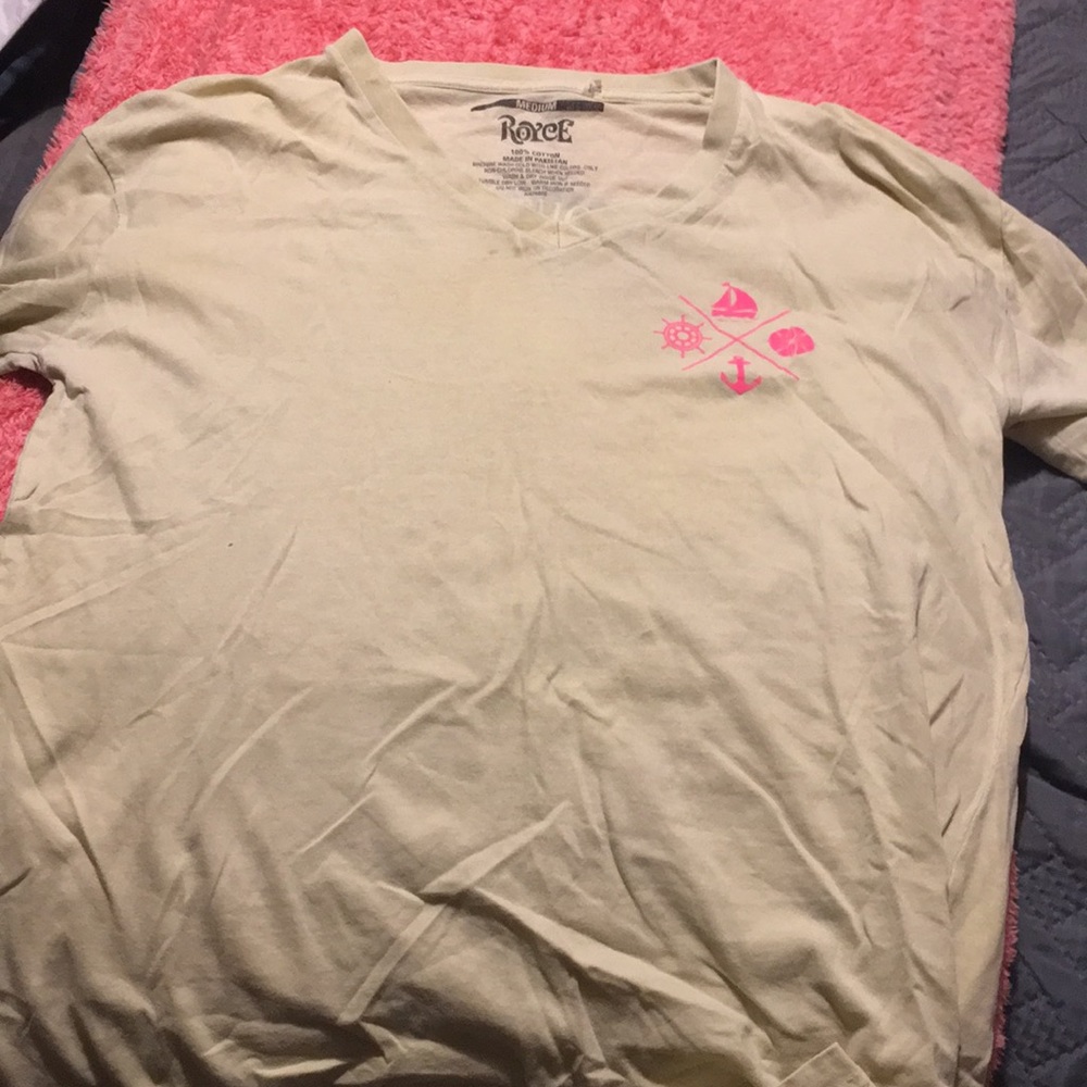 yellow t shirt